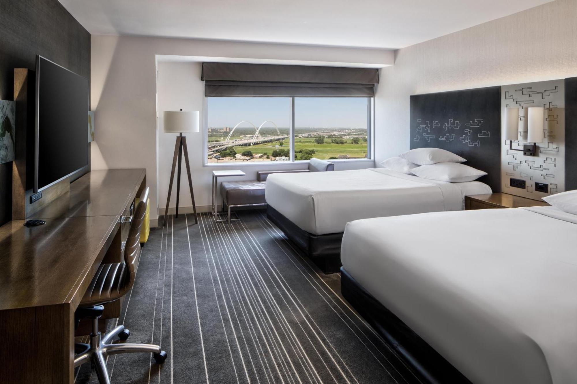 Zimmer mit 2 Queensize-Betten