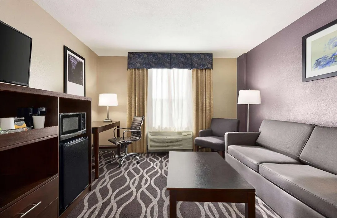 Iban Dallas Park Central Hotel, Trademark By Wyndham-1
